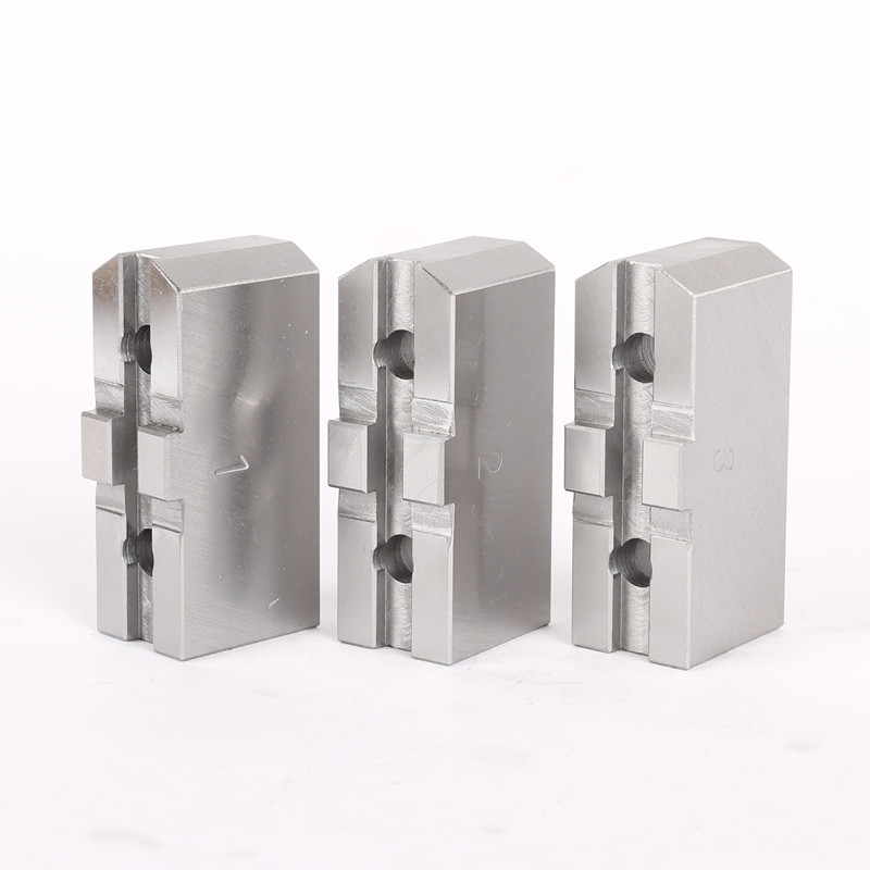 SOFT JAWS TONGUE AND GROOVE TYPE FOR SCROLL CHUCK